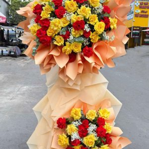 Kệ hoa khai trương