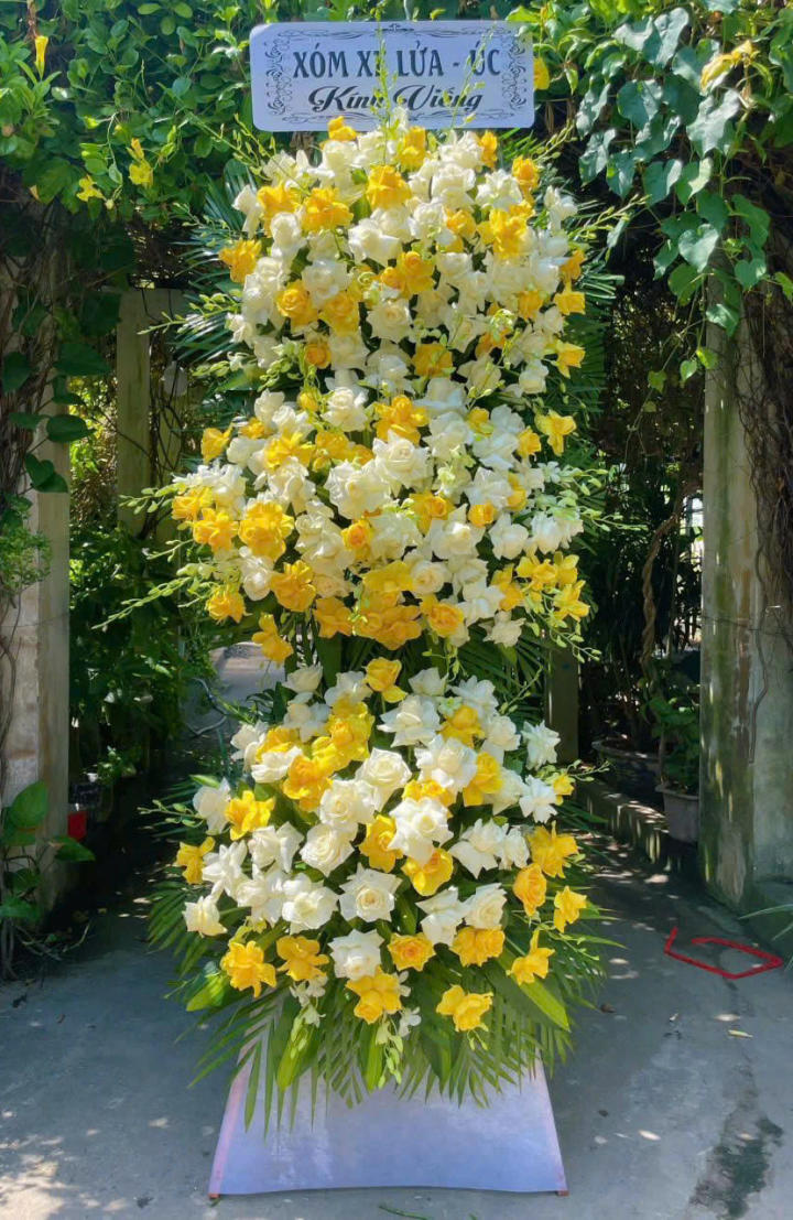 kệ hoa viếng