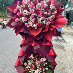kệ hoa khai trương