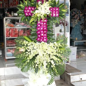 kệ hoa viếng công giáo