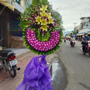 Kệ Hoa Viếng