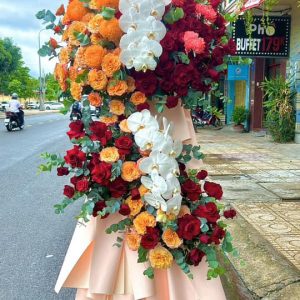 Kệ hoa khai trương