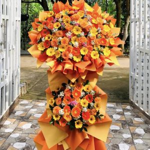 kệ hoa khai trương