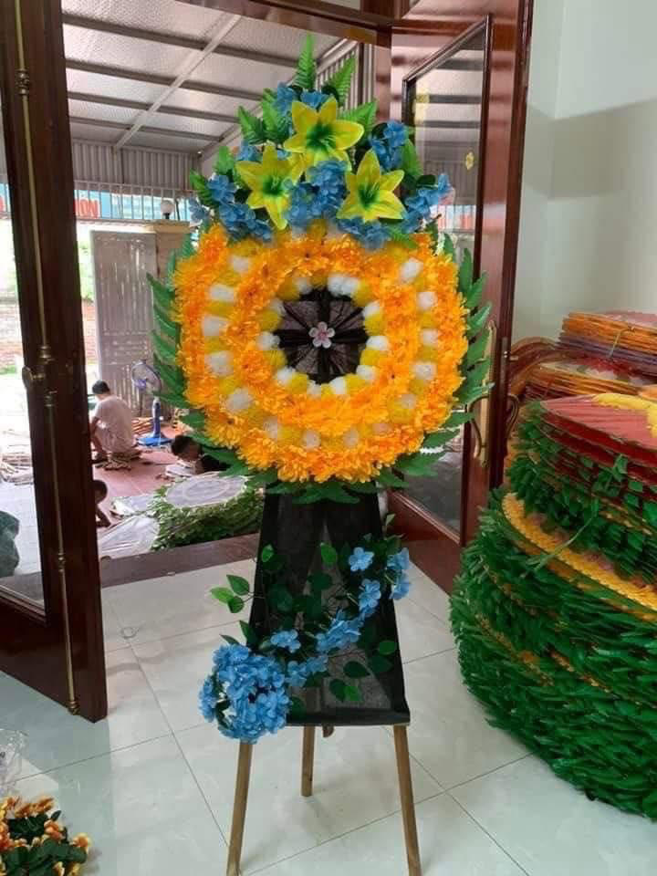 vòng hoa nhựa đám tang