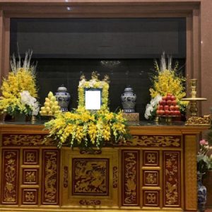 hoa bàn thờ đám tang