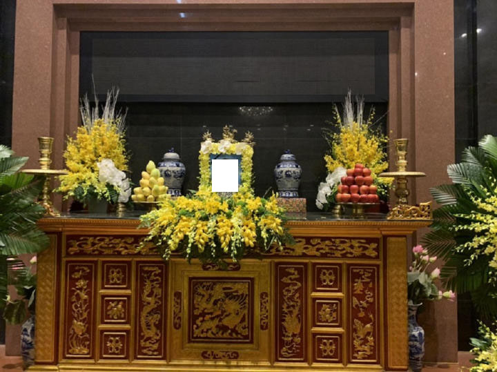 hoa bàn thờ đám tang