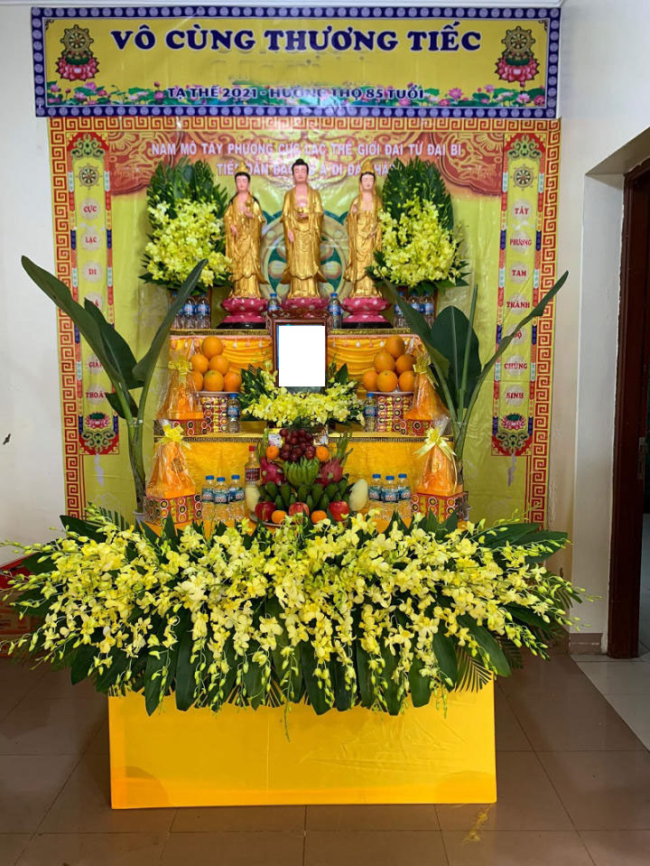 hoa bàn thờ đám tang