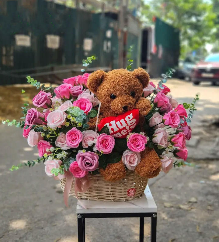 Giỏ hoa gấu bông