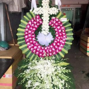kệ hoa viếng công giáo