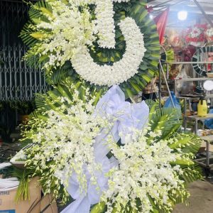 kệ hoa viếng công giáo