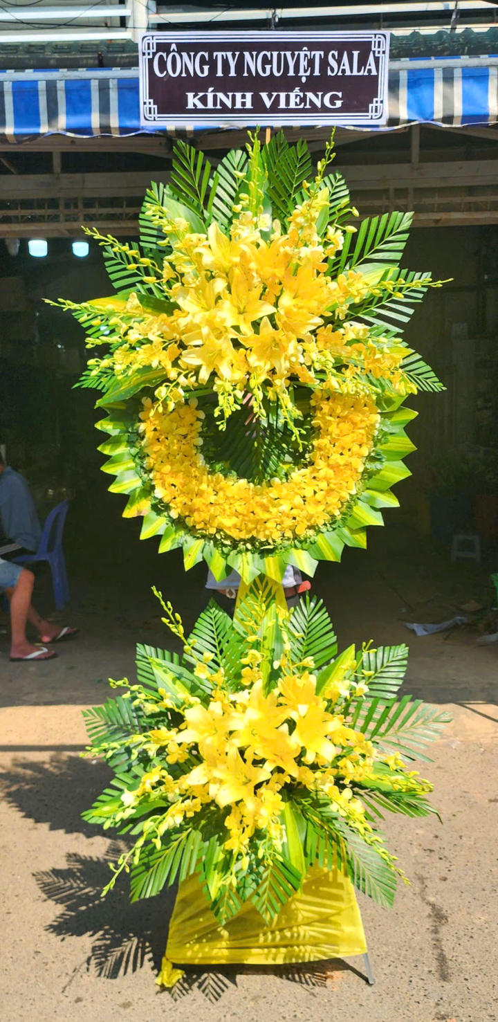 kệ hoa viếng