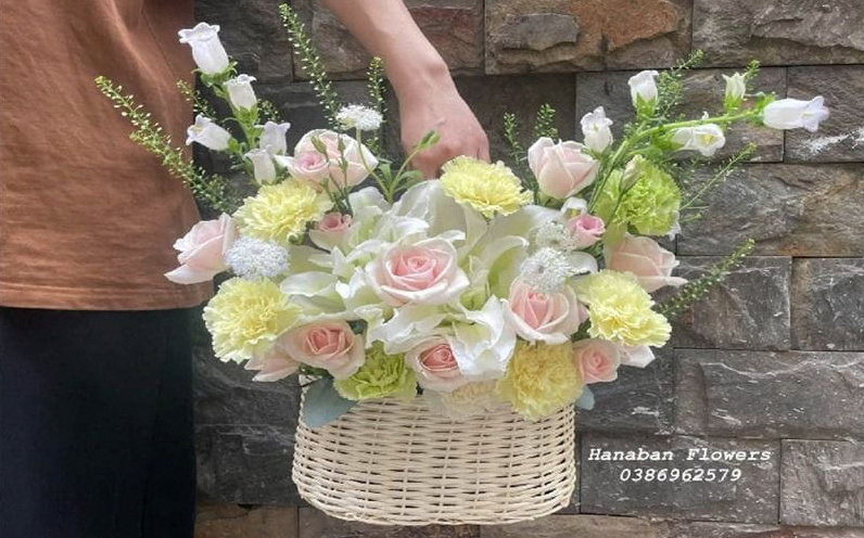 Mẫu hoa thiết kế tại HanaBan Flowers.