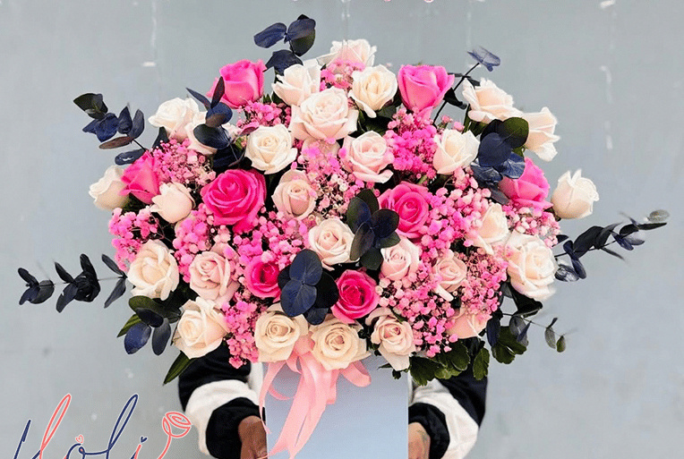 Mẫu hoa tươi thiết kế sang trọng và hiện đại tại shop hoa tươi FLoLi quận Bình Thạnh