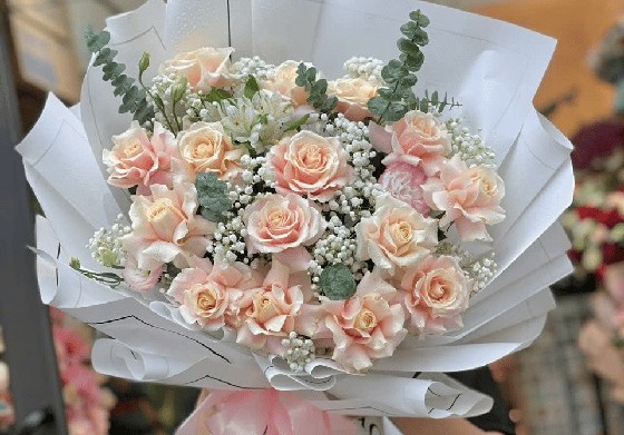 Mẫu sản phẩm hoa tươi đẹp mắt tại shop hoa tươi RoyFlower quận Cầu Giấy