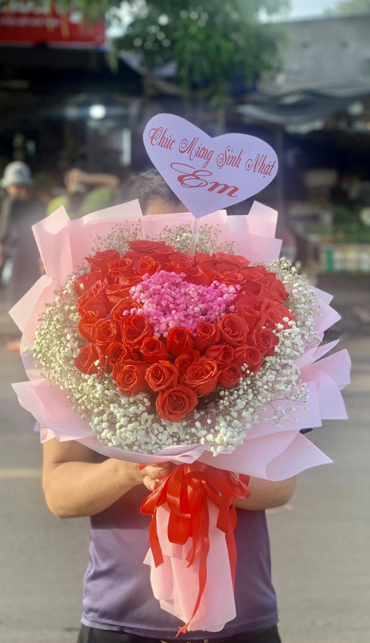 Bó Hoa Tươi Màu Đỏ