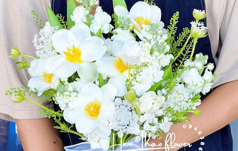 Mẫu hoa tươi đẹp mắt tại cửa hàng Hoa tươi Hiếu Thảo Cà Mau