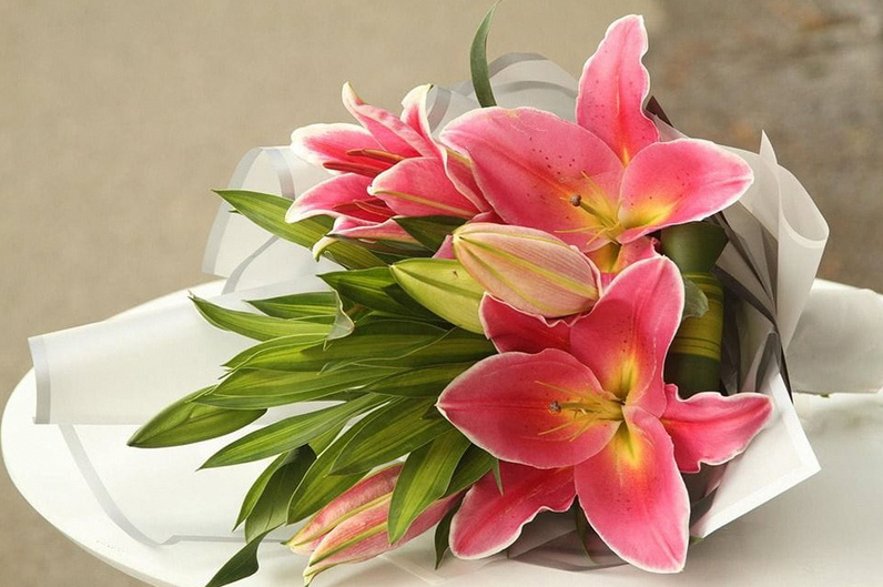 Bó hoa lily tươi thắm tặng sinh nhật tại shop hoa tươi Cẩm Lệ Đà Nẵng Lilly's Flower