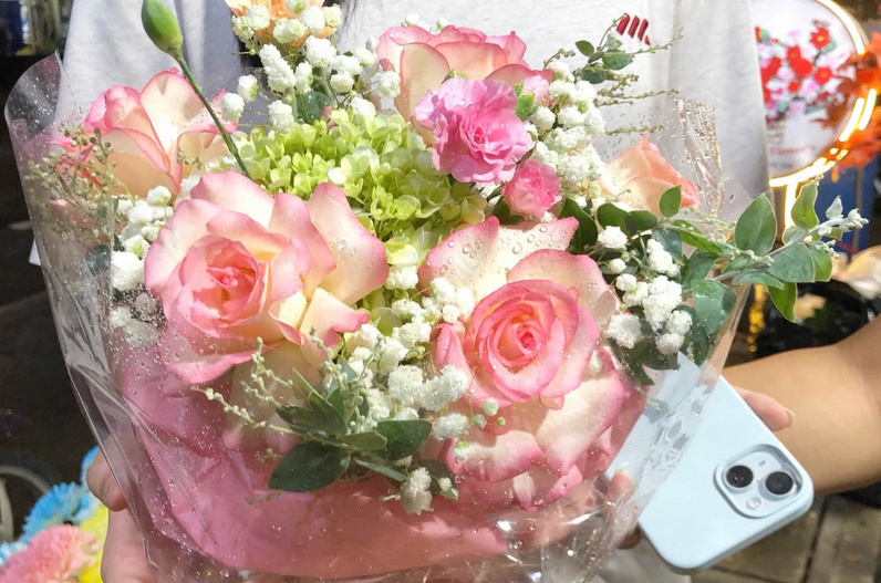 Mẫu bó hoa tươi Đà Lạt thiết kế truyền thống đẹp mắt tại shop Hoa tươi Ngọc Huyền Cam Ranh