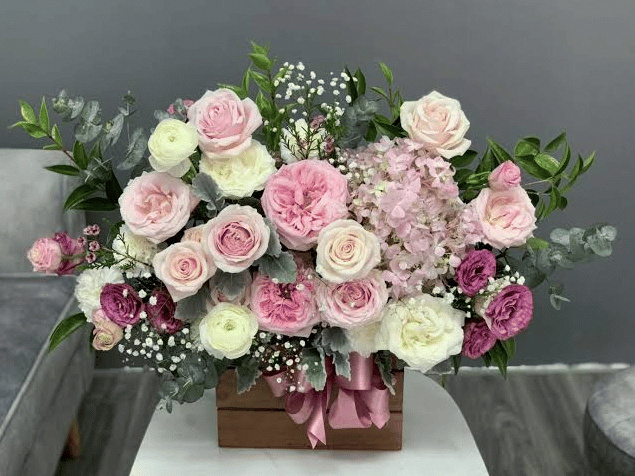 Mẫu hoa tươi thiết kế sang trọng tại shop hoa tươi Hóc Môn uy tín