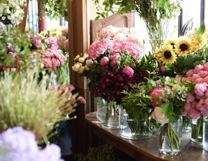 Không gian trưng bày của Paris Flower Shop