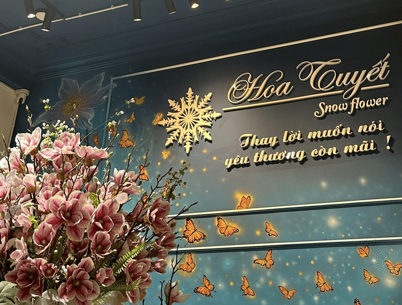 Không gian shop hoa Snow Flower.