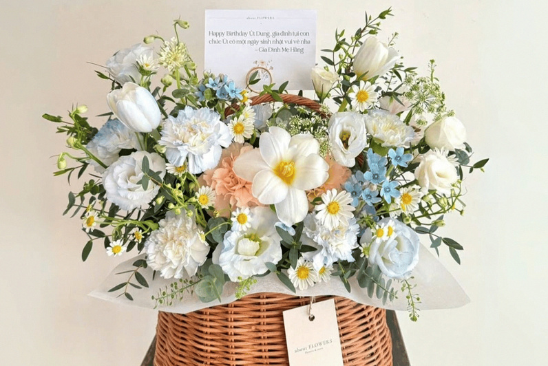 Các mẫu hoa tươi chúc mừng và hoa quà tặng tại Shop Hoa Tươi Huỳnh Hằng Flower.