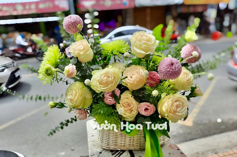 Cửa hàng Vườn Hoa Tươi cung cấp dịch vụ đặt hoa online và shop hoa tươi quận 10 TPHCM uy tín