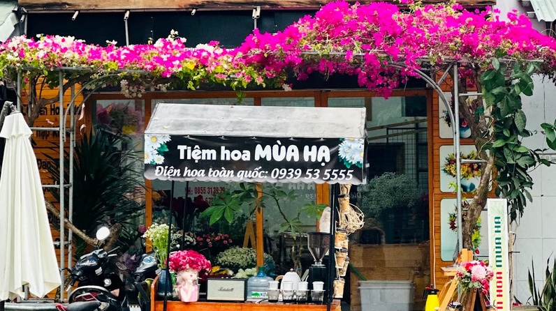 Hình ảnh cửa hàng Tiệm hoa mùa hạ