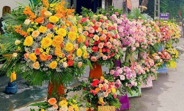 Mẫu kệ hoa khai trương sang trọng và chuyên nghiệp tại Shop Hoa FLoLi cn Thanh Khê